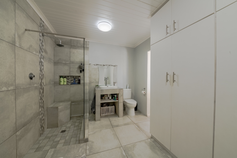 4 Bedroom Property for Sale in Pringle Bay Western Cape